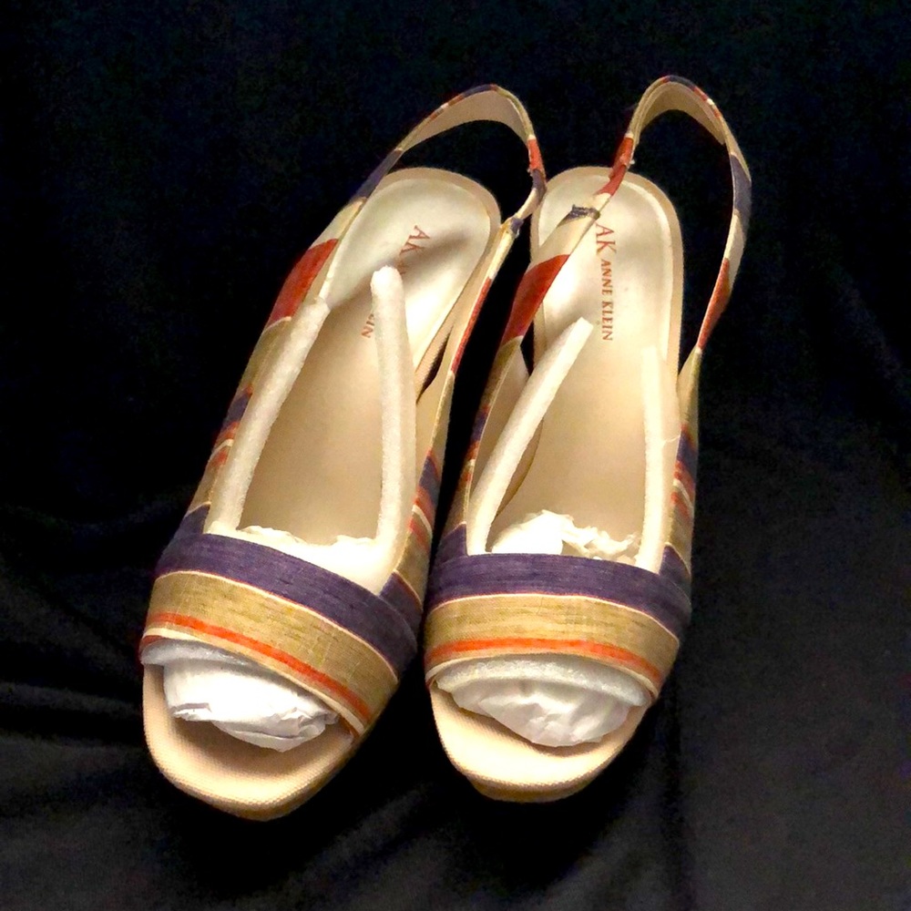 NIB Anne Klein Fortuna 8.5M wedges